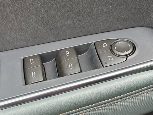 New 2026 GMC Acadia AT4 w/ Luxury Package AWD/4WD image 12