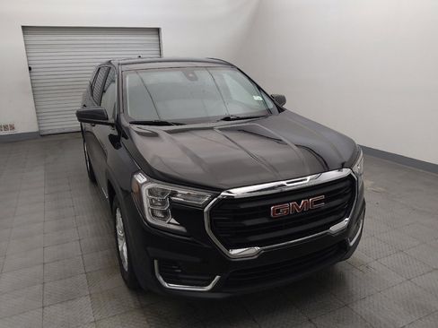 Used 2022 GMC Terrain SLE w/ LPO, Floor Liner Package FWD image 14