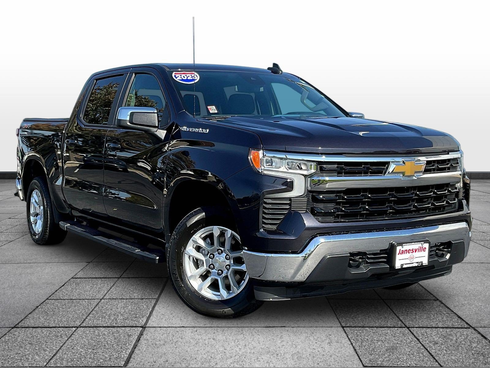 Used 2023 Chevrolet Silverado 1500 LT AWD/4WD image 1