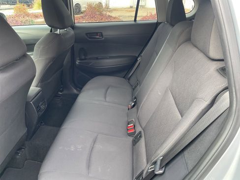 Used 2024 Toyota Corolla Cross LE image 9