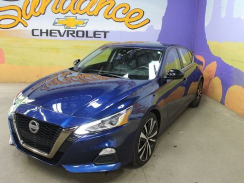 Used 2022 Nissan Altima 2.5 SR FWD image 7