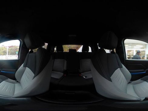 Used 2025 Toyota Tacoma TRD Off-Road image 42