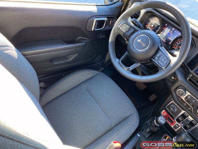 Certified 2025 Jeep Gladiator Sport AWD/4WD image 19