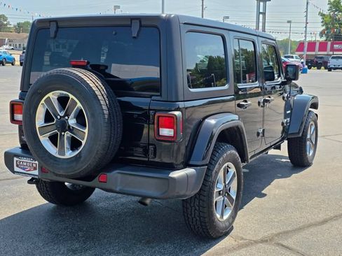Used 2023 Jeep Wrangler Unlimited Sahara AWD/4WD image 15