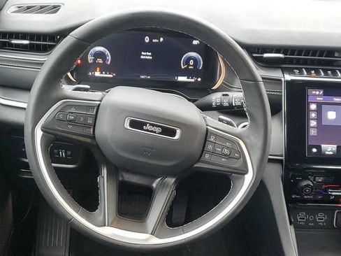 Certified 2024 Jeep Grand Cherokee Altitude AWD/4WD image 30