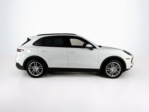 Used 2023 Porsche Cayenne image 6