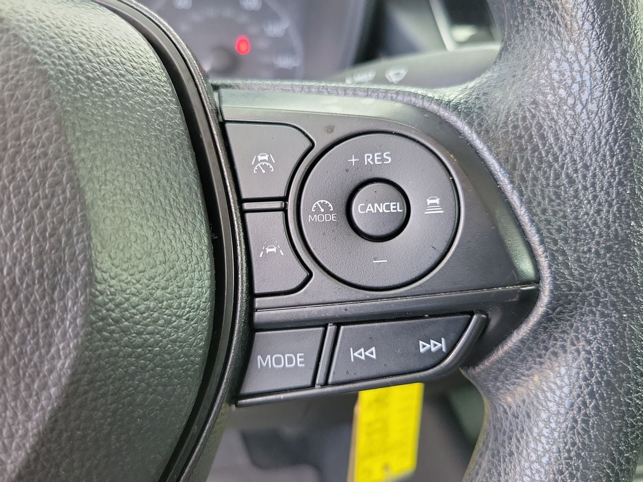 Used 2025 Toyota Corolla LE FWD image 20