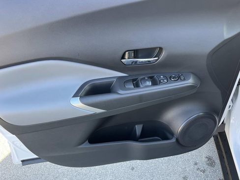 Used 2024 Nissan Kicks SR w/ SR Premium Package image 23