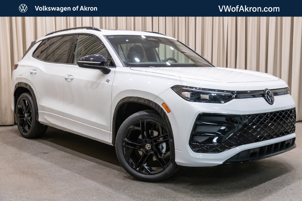 New 2026 Volkswagen Tiguan SE R-Line FWD image 1
