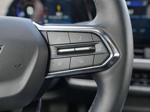 Used 2026 Chevrolet Equinox LT AWD/4WD image 36