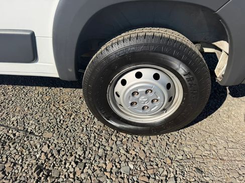 Used 2018 RAM ProMaster 2500 FWD image 9