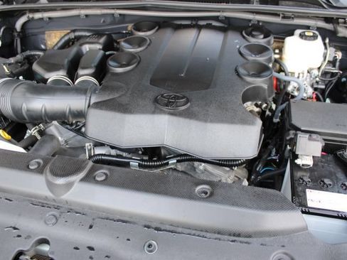 Certified 2024 Toyota 4Runner Limited AWD/4WD image 30