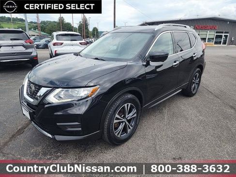 Certified 2019 Nissan Rogue SV w/ Premium Package AWD/4WD image 4