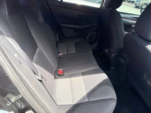 Used 2024 Nissan Sentra SV FWD image 11