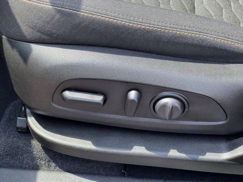 Certified 2021 Chevrolet Equinox LT image 33