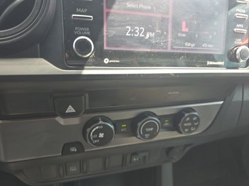 Used 2022 Toyota Tacoma SR RWD image 11