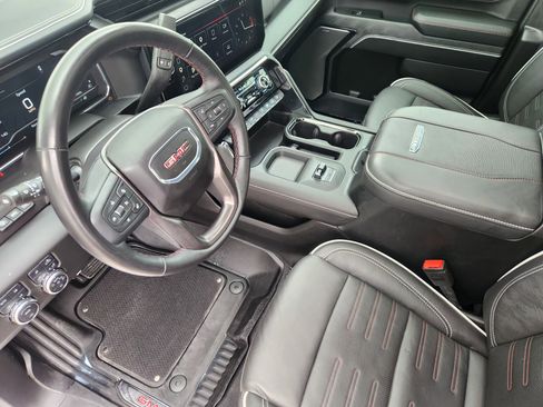 Used 2025 GMC Sierra 2500 AT4X AWD/4WD image 14