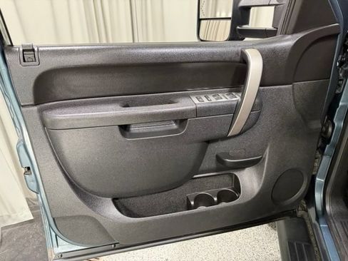 Used 2012 Chevrolet Silverado 2500 LT w/ Interior Plus Package AWD/4WD image 16