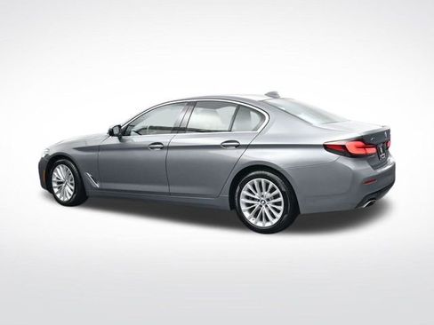 Used 2023 BMW 530i xDrive image 6