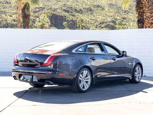 Used 2012 Jaguar XJ L image 10