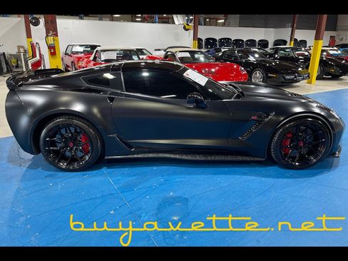 Used 2016 Chevrolet Corvette Z06 w/ 3LZ Preferred Equipment Group RWD image 7