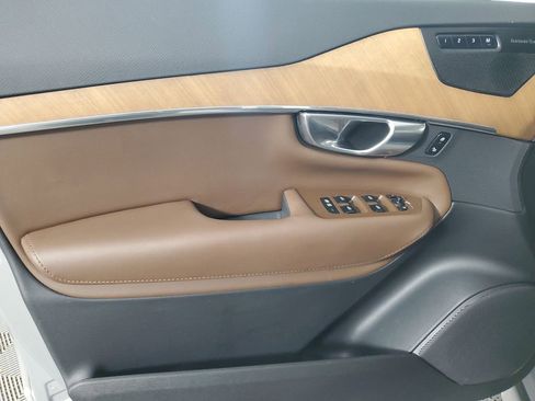 Certified 2023 Volvo XC90 B5 Plus w/ Protection Package Premier image 20