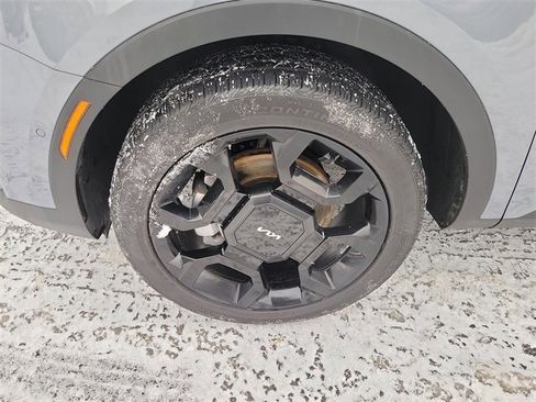 Certified 2024 Kia Sorento SX Prestige image 5