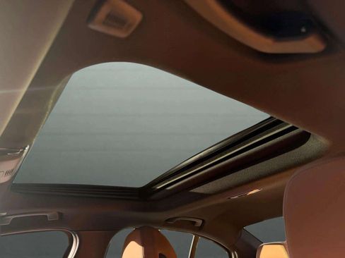 Used 2025 BMW 330i xDrive Sedan w/ M Sport Package image 29