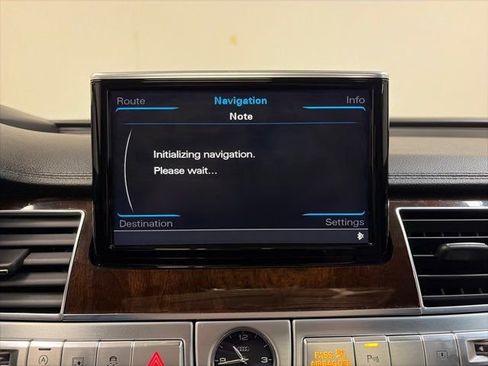 Used 2015 Audi A8 4.0T w/ Luxury Package image 27