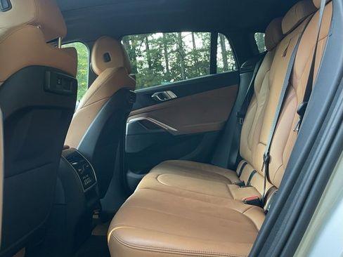 Used 2022 BMW X6 xDrive40i w/ Premium Package image 15