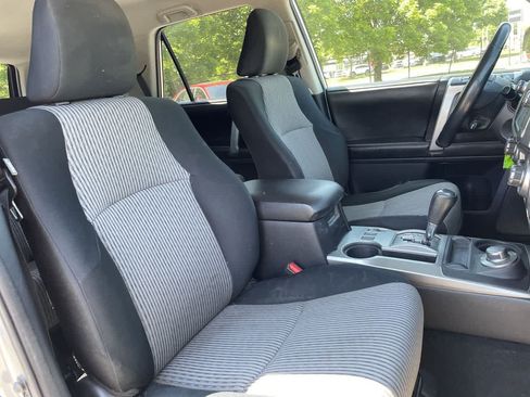 Used 2014 Toyota 4Runner SR5 AWD/4WD image 14