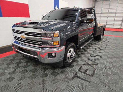 Used 2019 Chevrolet Silverado 3500 LTZ w/ Duramax Plus Package image 3