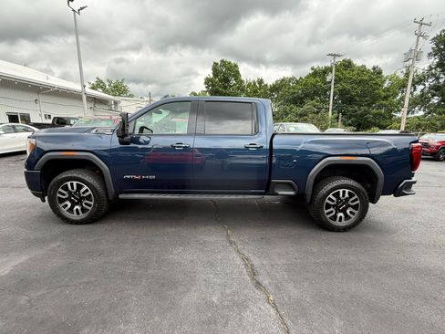 Used 2022 GMC Sierra 2500 AT4 w/ Snow Plow Prep/Camper Package AWD/4WD image 2