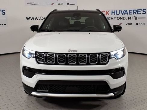 Used 2025 Jeep Compass Limited w/ Elite Group AWD/4WD image 2