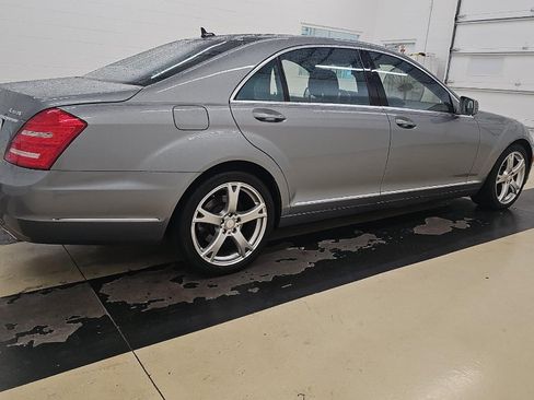 Used 2013 Mercedes-Benz S 550 4MATIC image 3
