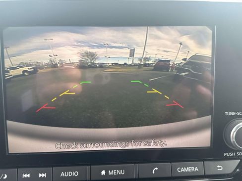 Used 2024 Nissan Pathfinder SV w/ SV Premium Package image 15