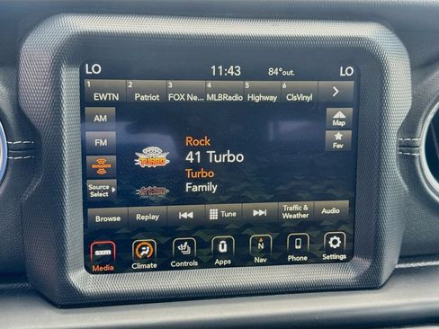 Used 2023 Jeep Wrangler Unlimited Sahara w/ Cold Weather Group AWD/4WD image 16