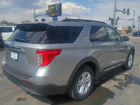 Used 2023 Ford Explorer XLT w/ Equipment Group 202A RWD image 6