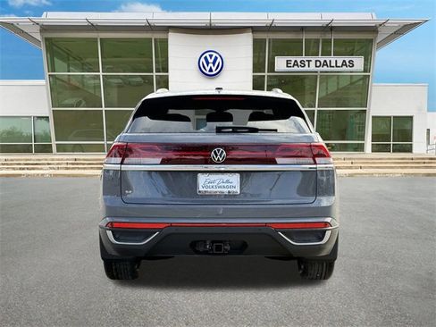 New 2026 Volkswagen Atlas Cross Sport SE image 4