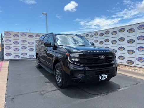 Certified 2025 Ford Expedition Max Active AWD/4WD image 2