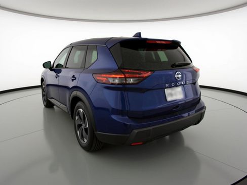 Used 2025 Nissan Rogue SV FWD image 6