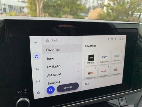 Used 2025 Toyota Camry SE image 24