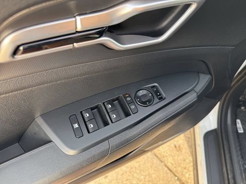 New 2026 Kia Sportage LX FWD image 22
