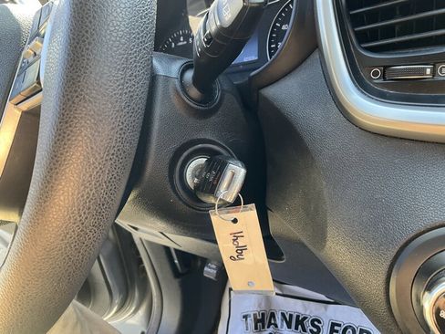 Used 2020 Kia Sorento AWD V6 image 26