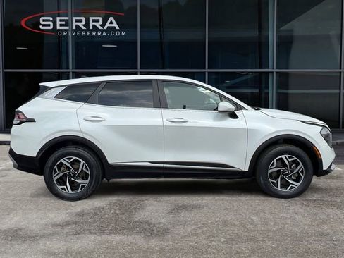 Used 2023 Kia Sportage LX AWD/4WD image 6