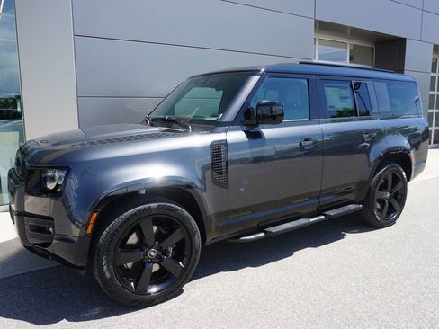 New 2025 Land Rover Defender 130 V8 image 3