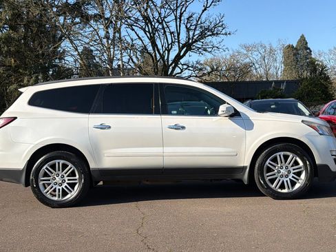 Used 2014 Chevrolet Traverse LT w/ All-Star Edition image 3