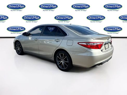 Used 2016 Toyota Camry XSE FWD image 5