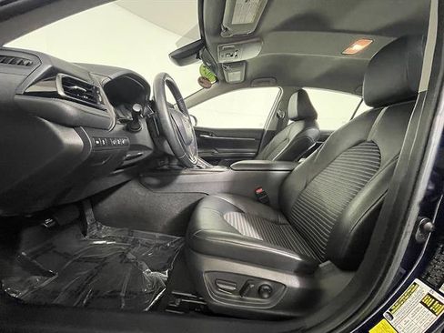 Certified 2021 Toyota Camry SE w/ Cold Weather Package FWD image 9