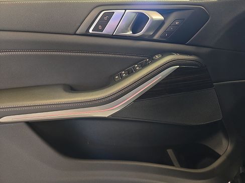 Used 2023 BMW X5 xDrive40i w/ Executive Package image 13